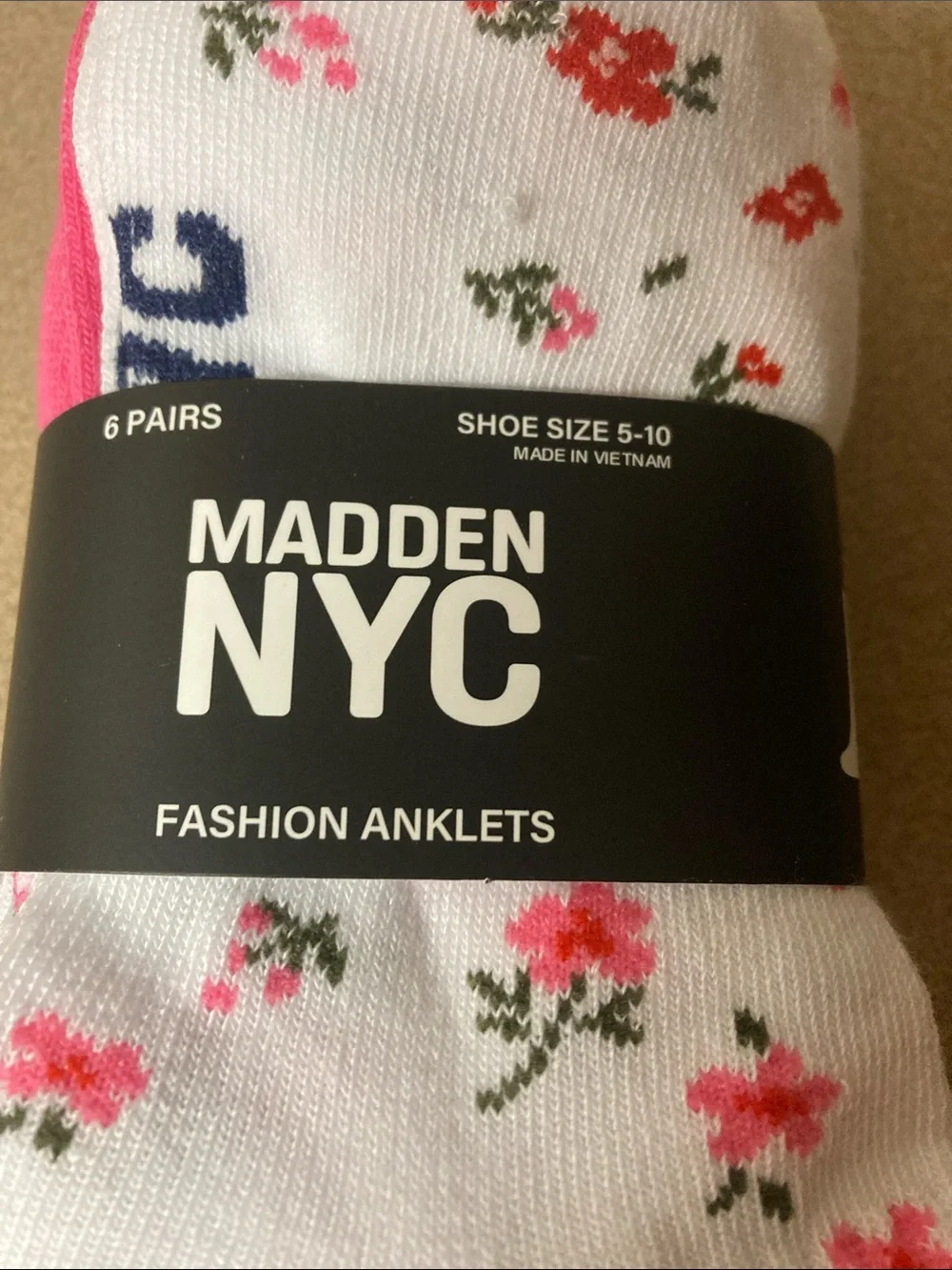 Madden NYC Women's White Floral Ankle Socks with Pink & Navy Accents
